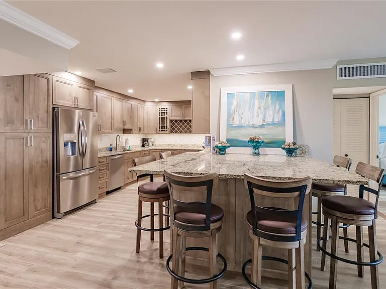 1200 E Peppertree Ln #602 — Photo 7