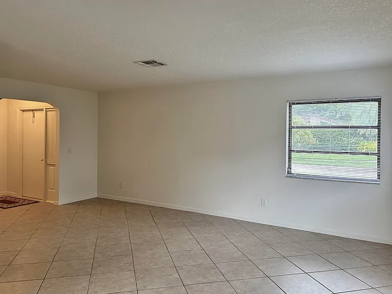 6162 Amberwoods Dr — Photo 11