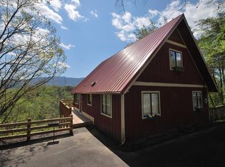 810 Village Loop, Gatlinburg, TN 37738