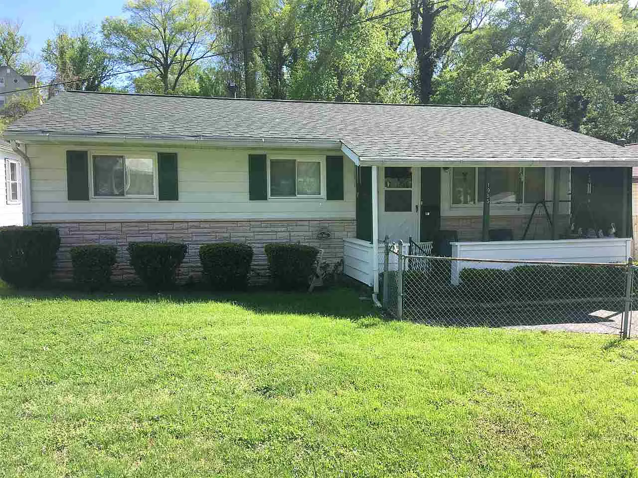 1955 McVeigh Ave photo 1