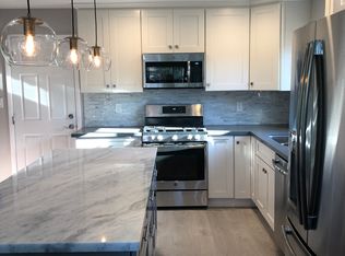 6847 Mayhews Landing Rd, Newark, CA 94560