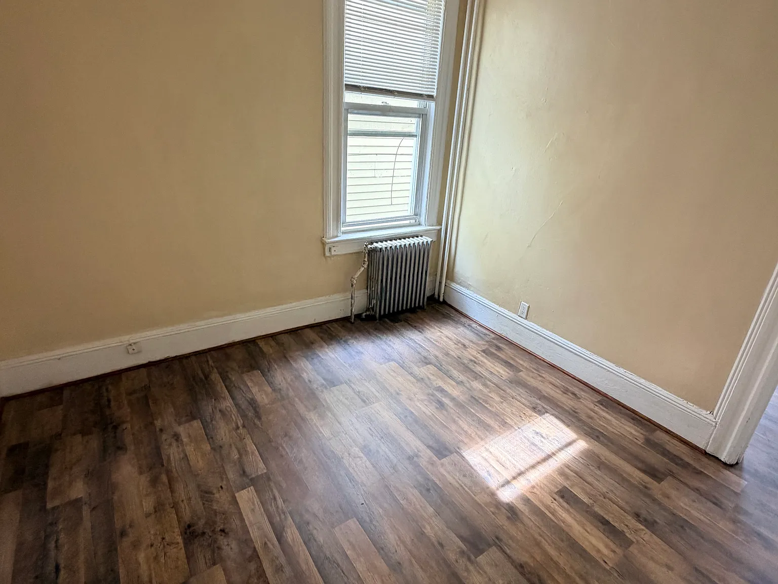 3 bed, 1500 sqft, $2,100 — Photo 3