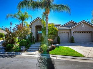 506 W Rio View Cir, Fresno, CA 93711