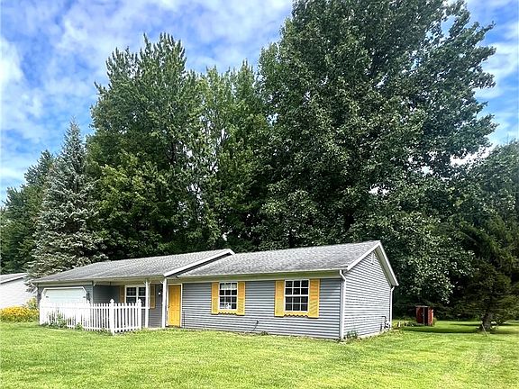 3rd image of 1417 Bennett Rd