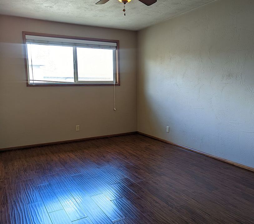 1st image of 2222 Willamette St #2222WILL-34