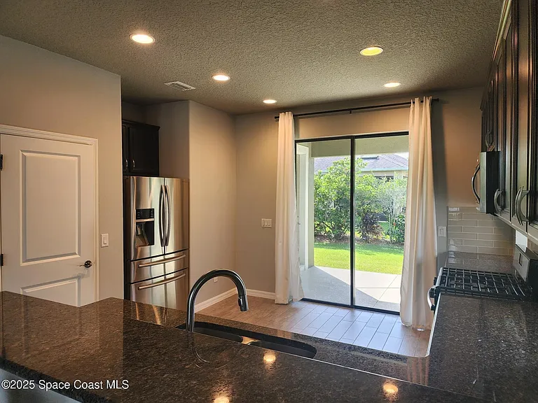 2882 Amethyst Way — Photo 8