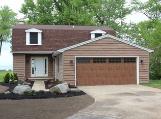 5029 Lake Rd, Sheffield Lake, OH 44054