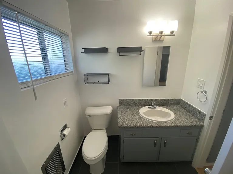 Arcadian Apartments — Photo 15