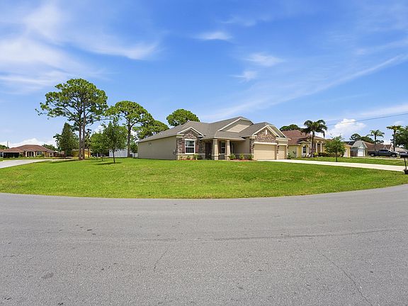 3rd image of 963 SW Cecil Lane