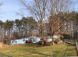 4930 Yellow Mountain Rd, Roanoke, VA 24014