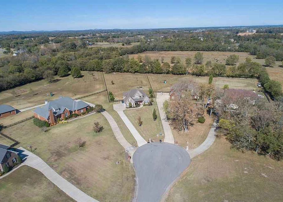 1st image of 127 Hidden Cove Ct