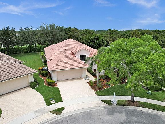 3rd image of 9156 Bay Harbour Cir