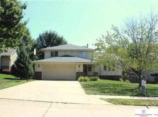 4633 S 154th Avenue Cir, Omaha, NE 68137