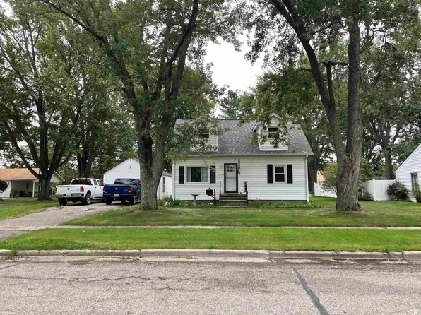 559 Converse St, Corunna, MI 48817