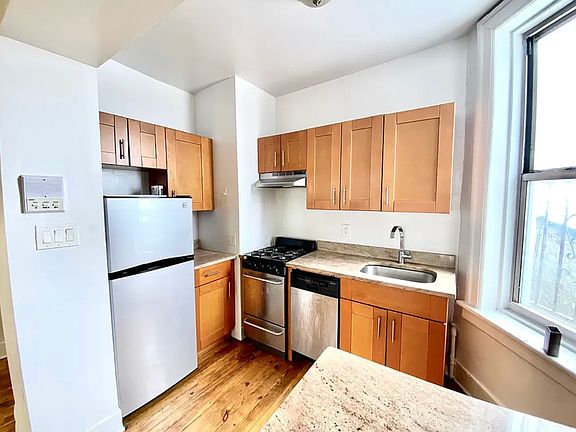 5th image of 437 1st St APT 3A