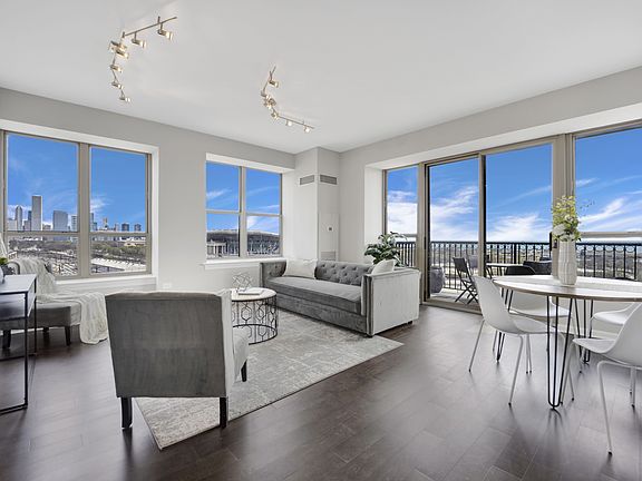 2nd image of 1717 S Prairie Ave APT 1101