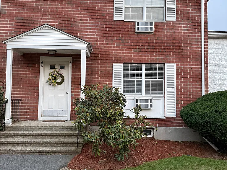 70 Kingston St — Photo 10