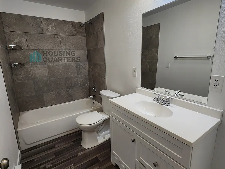 1409 N Post St — Photo 11