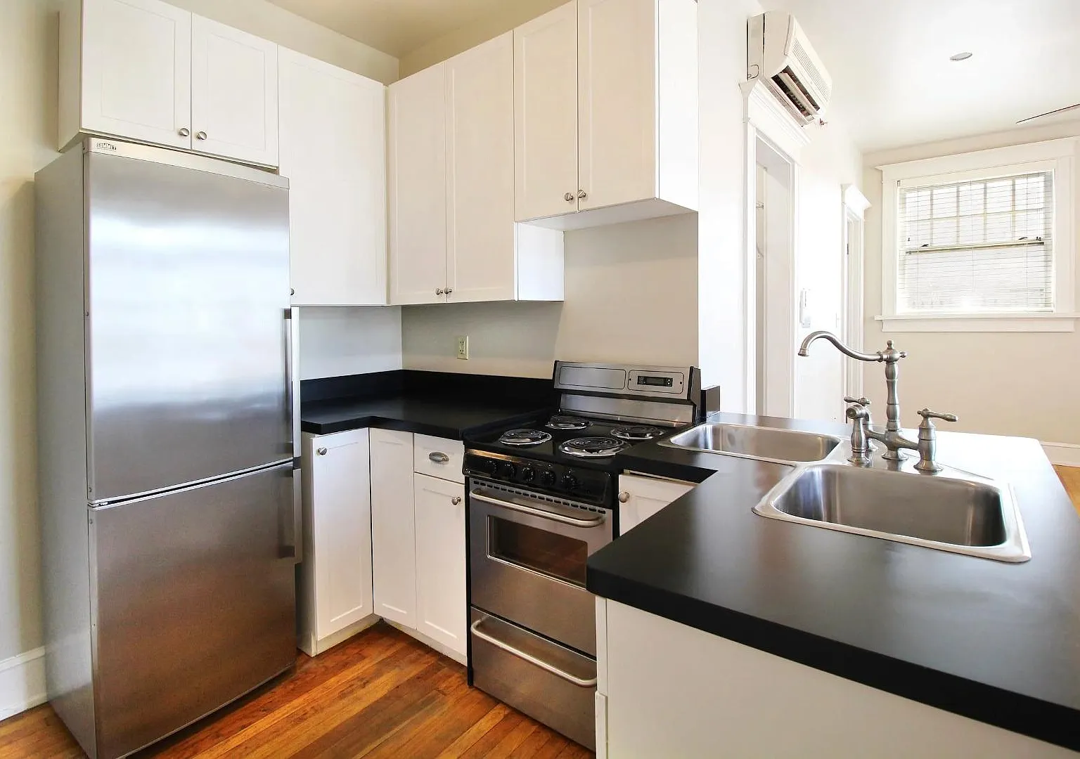 1508 Madison Ave - 103 — Photo 3