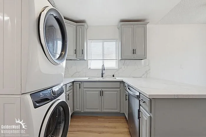 643 W 6th Ave #647 — Photo 8