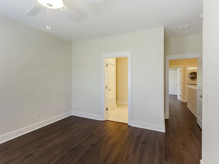 Waverly Place — Photo 15