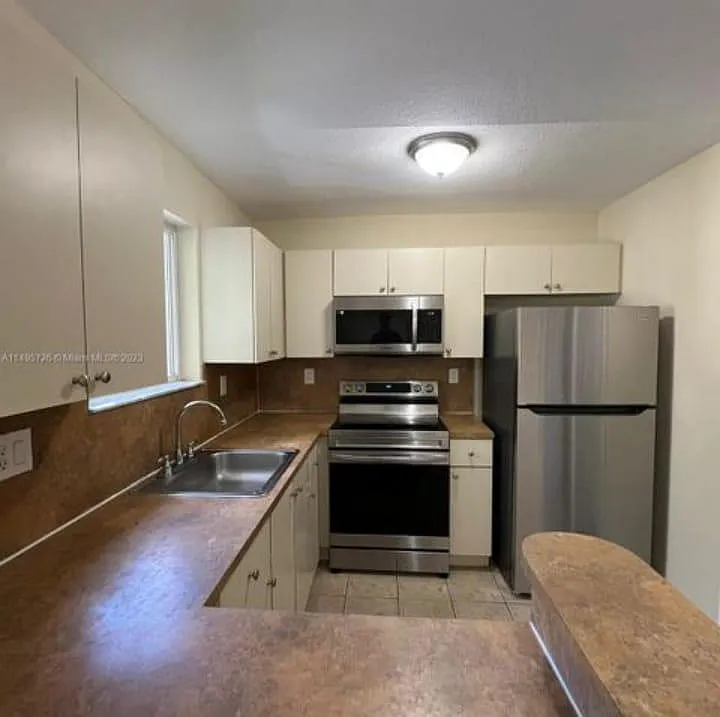 1311 SE 31st Ct — Photo 4