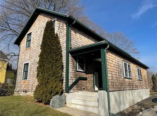 102 Third Beach Rd, Middletown, RI 02842