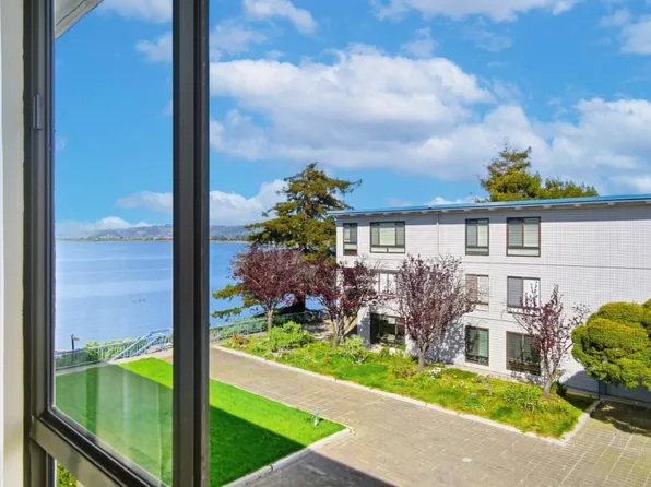 8 Commodore Dr #C457, Emeryville, CA 94608