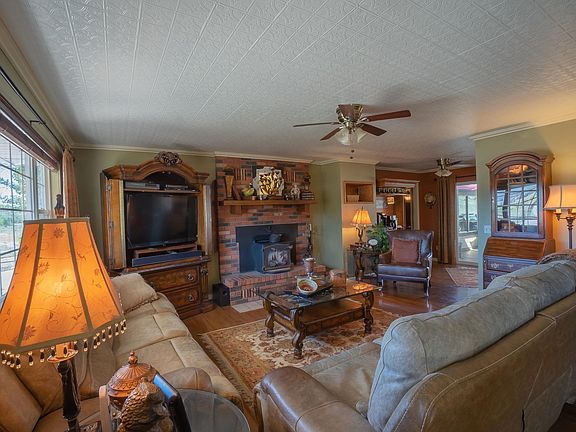 5th image of 39955 Cottonwood Creek Rd