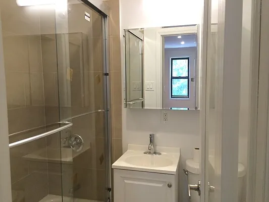 Rented by Bond New York | media 15