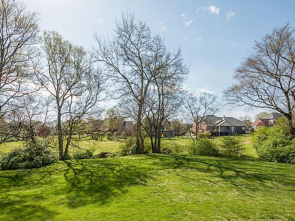 4th image of 109 Abercairn Dr