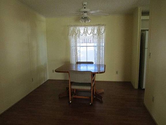 4th image of 455 Carnation Dr