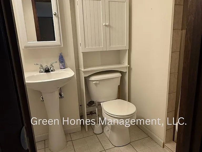 895 Harrison St — Photo 16