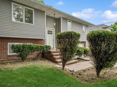 23 Tower Street, Huntington Station, NY, 11746