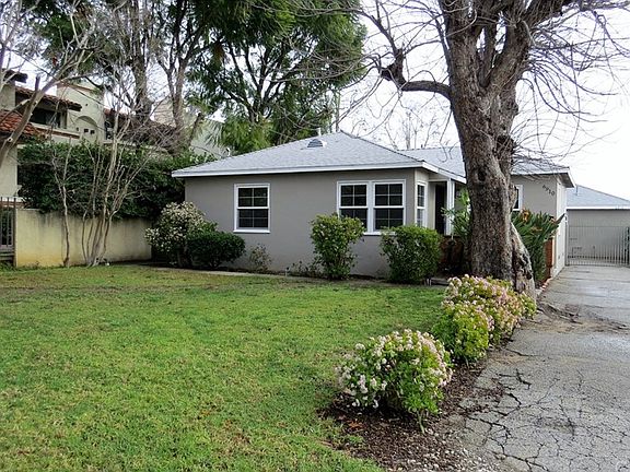 2nd image of 6910 De Celis Pl