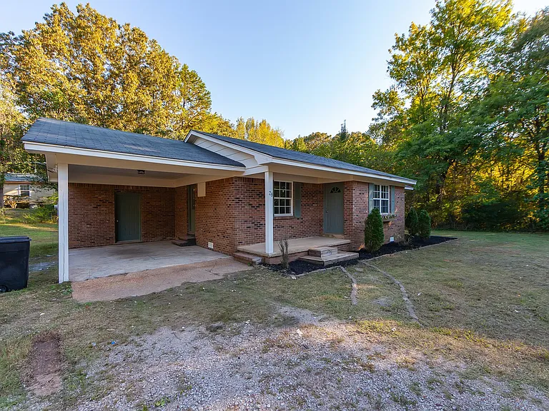 28 Falcon Rd — Photo 2