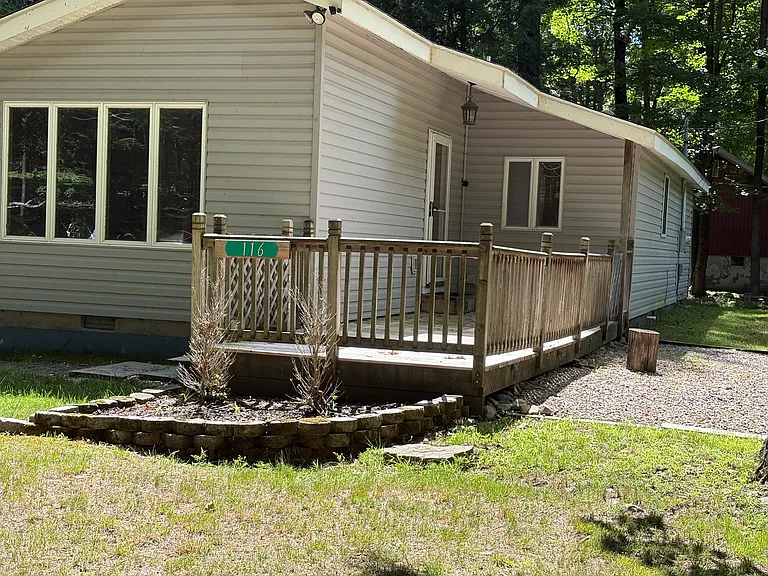 116 Pony Path — Photo 1
