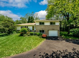 1415 Charing Cross Rd, Deerfield, IL 60015