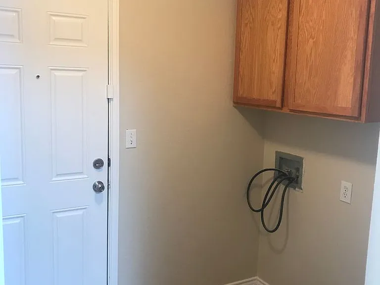 310 N Brentwood Ave — Photo 4