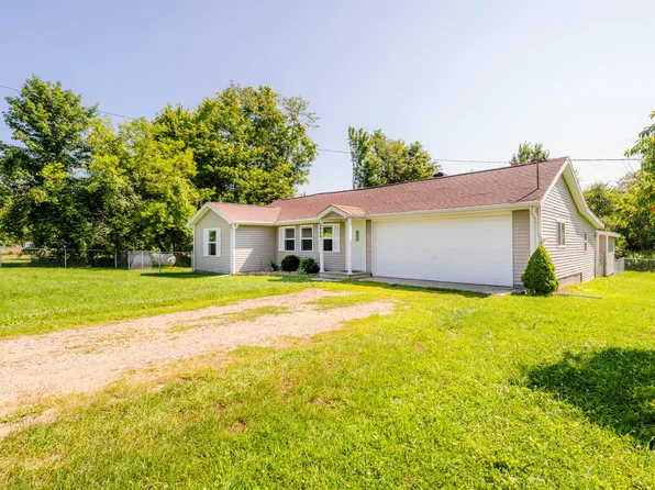 66641 County Road 681, Hartford, MI 49057