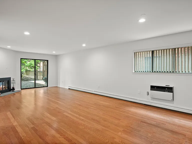 50 Dekalb Ave #N4 — Photo 13