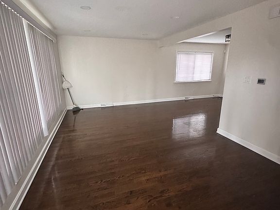 2nd image of 14419 Blackstone Ave