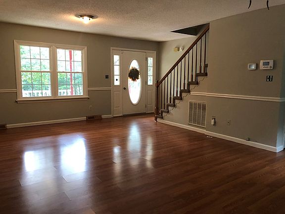 4th image of 128 Mallard Lake Dr