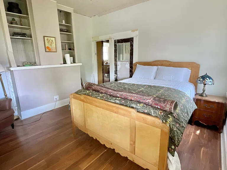 807 W Agarita Ave — Photo 17