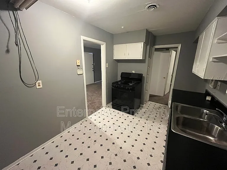 829 Alida Ave — Photo 4