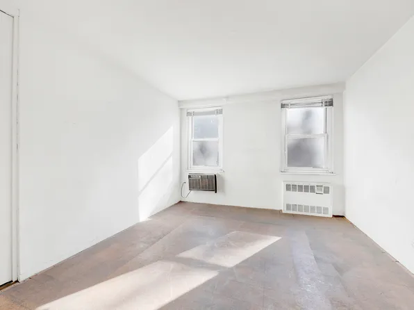 3215 Avenue H image 17 of 20