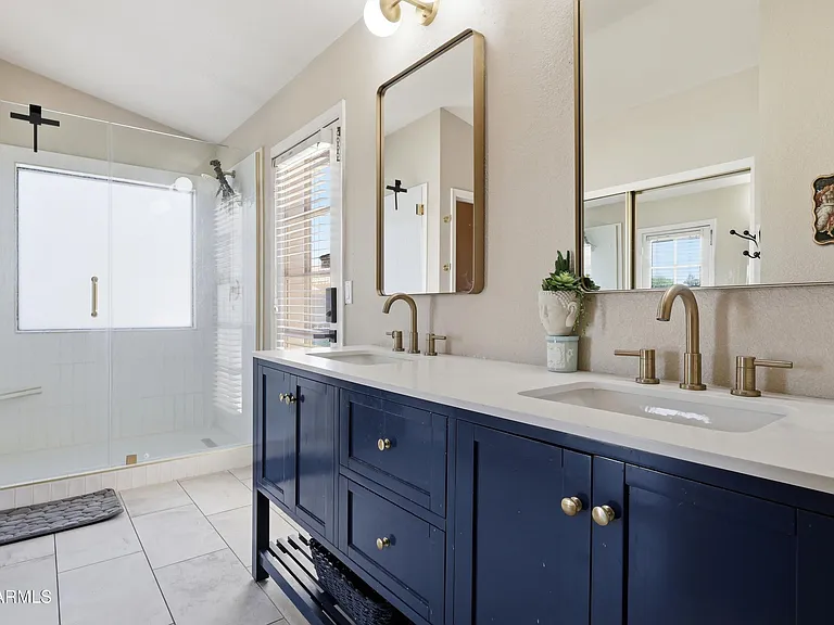 8875 S Ash Ave — Photo 23