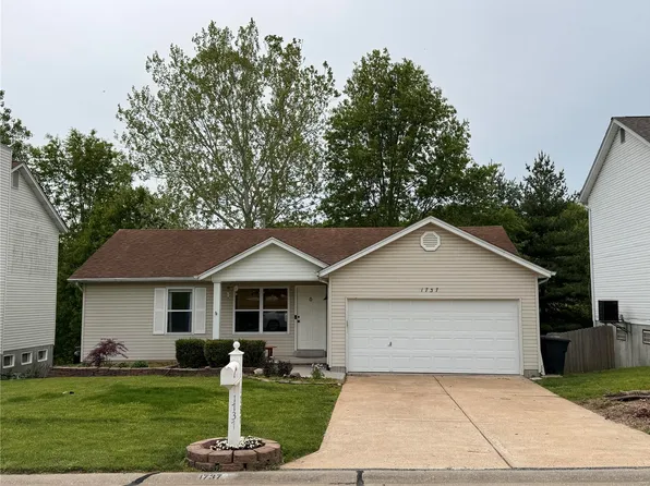 1737 Apple Hill Dr, Arnold, MO 63010