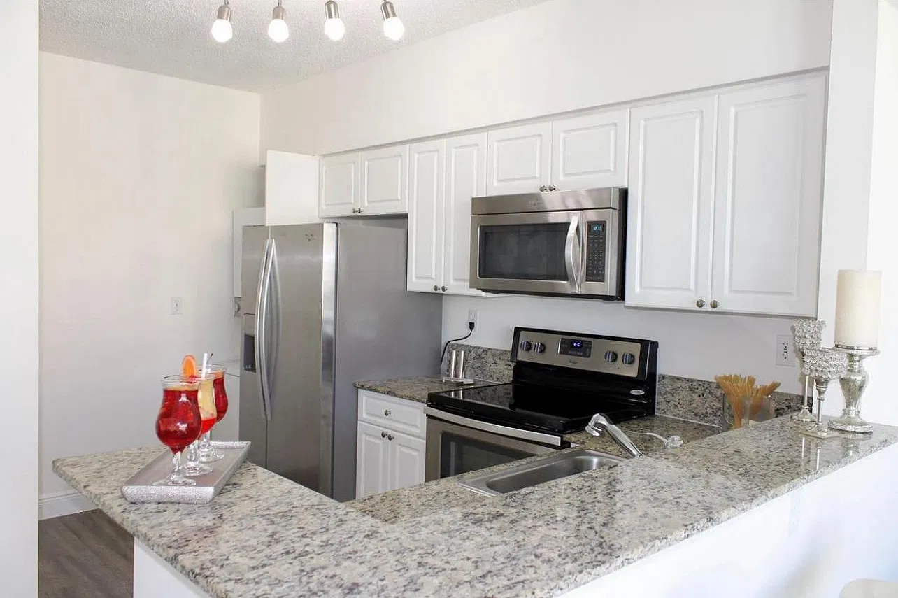 17000 N Bay Rd — Photo 1
