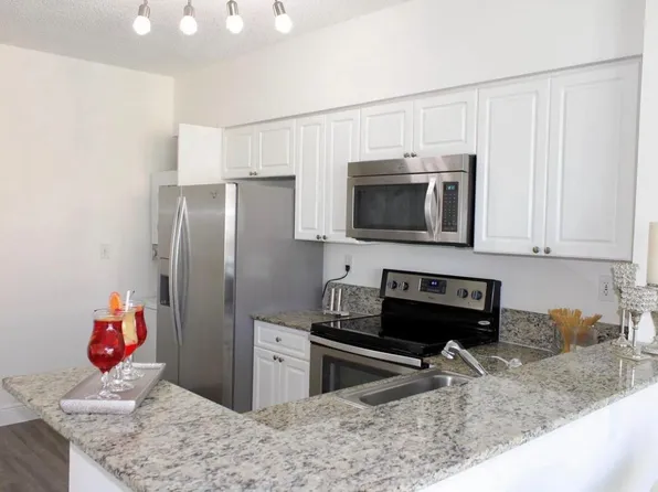 17000 N Bay Rd, North Miami Beach, FL